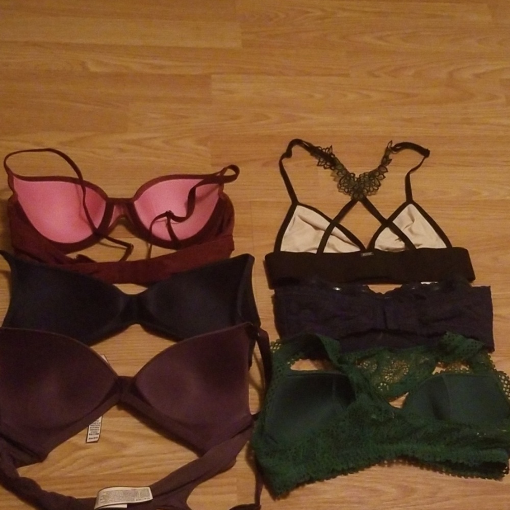 Like new Victoria Secret 32A/xs bra collection - Picture 8 of 8